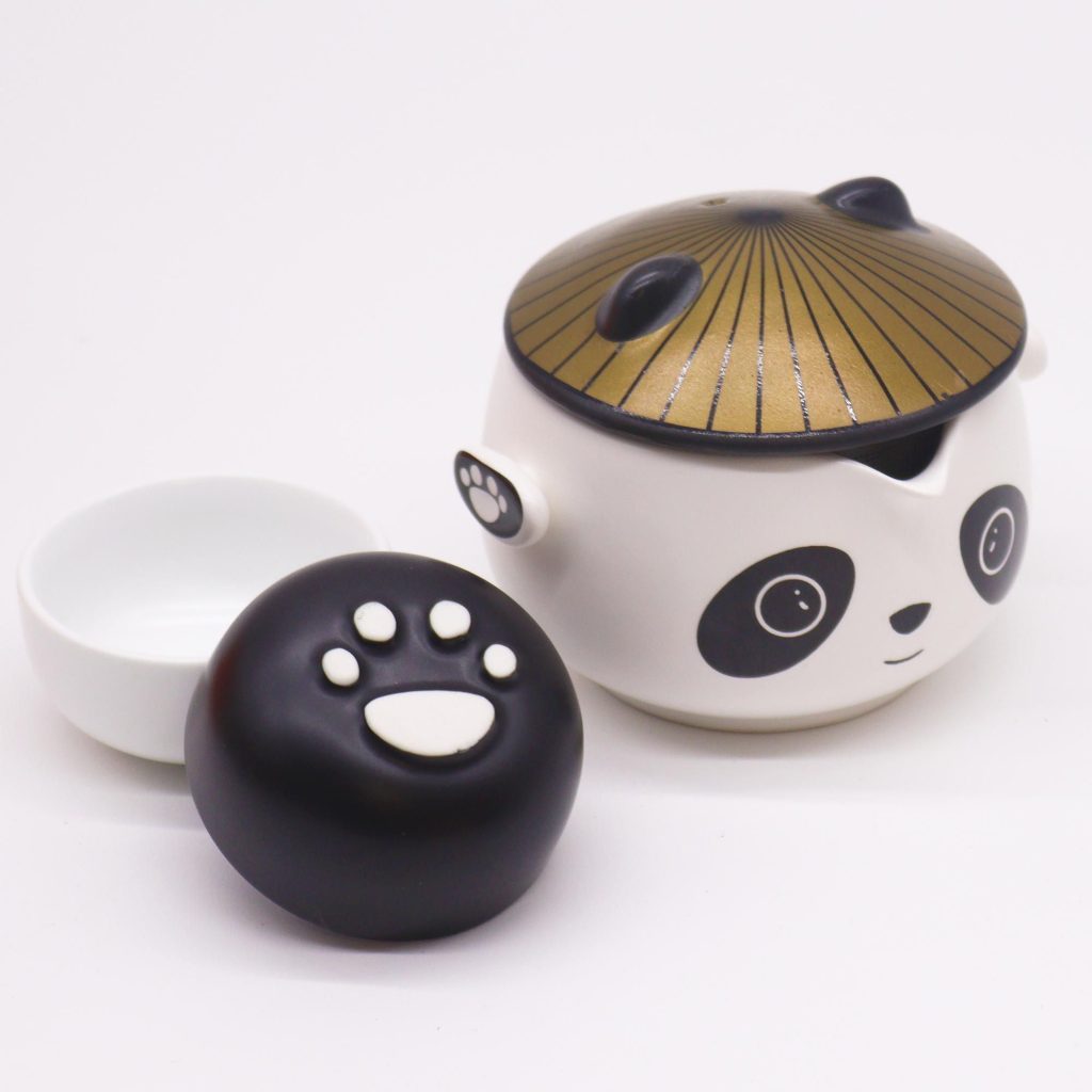 Service à thé de voyage deux tasses coffret de voyage, vue de profil, bec à gauche