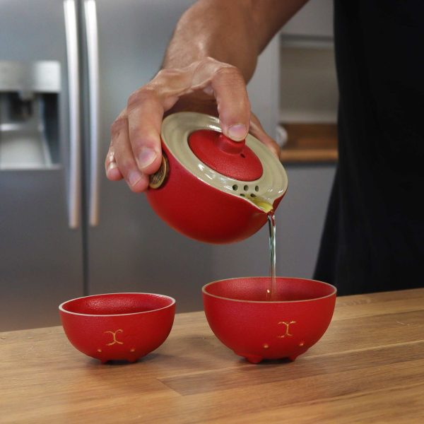Service à thé de voyage deux tasses coffret de voyage rouge — Céramique, vue d’ensemble