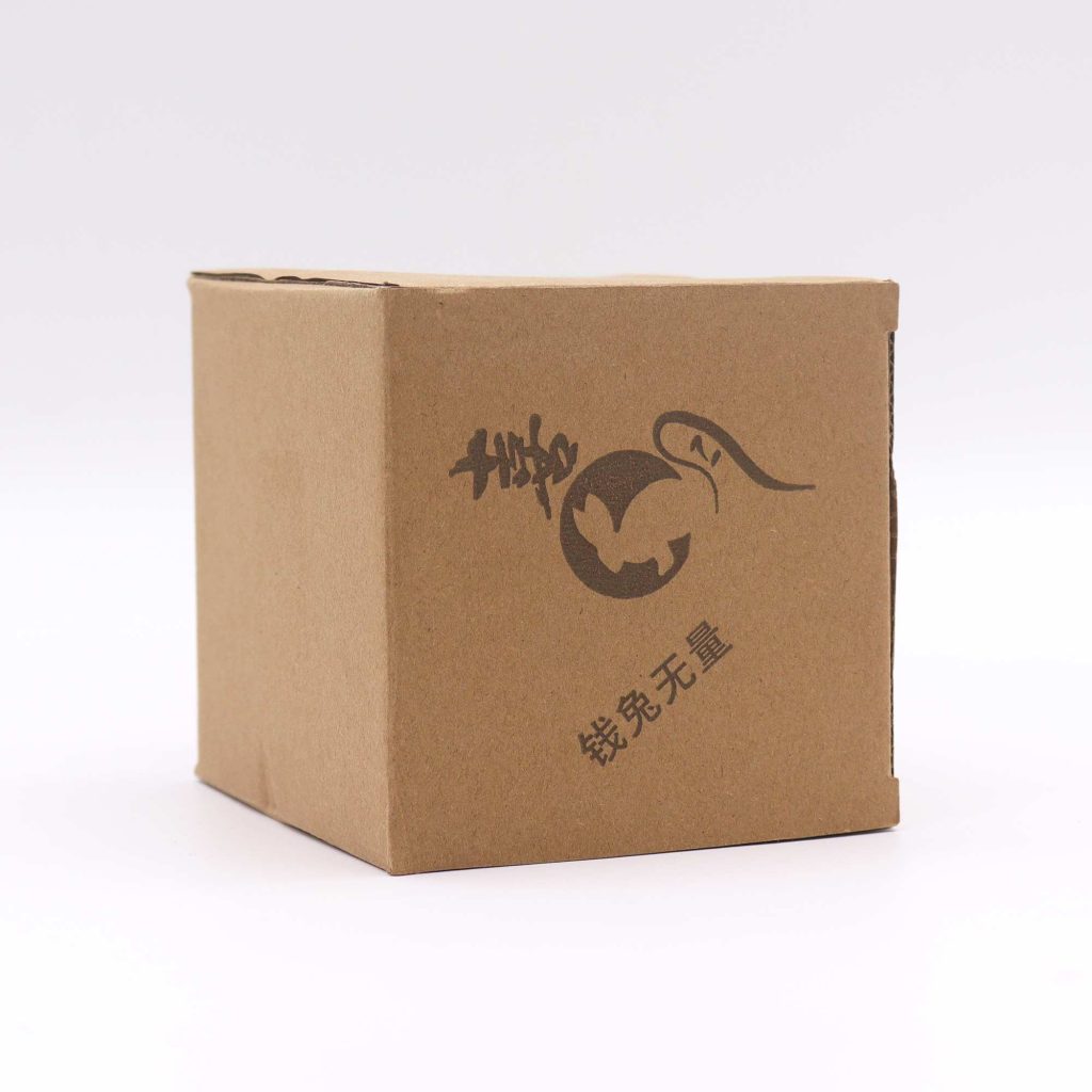 Service à thé de voyage deux tasses coffret de voyage noir, vue de trois quarts