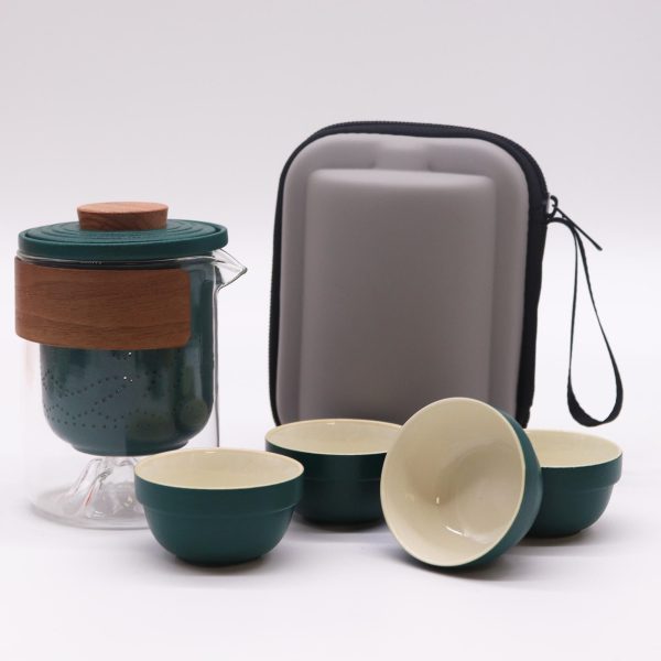 Service à thé de voyage quatre tasses coffret de voyage, vue de profil, bec à gauche