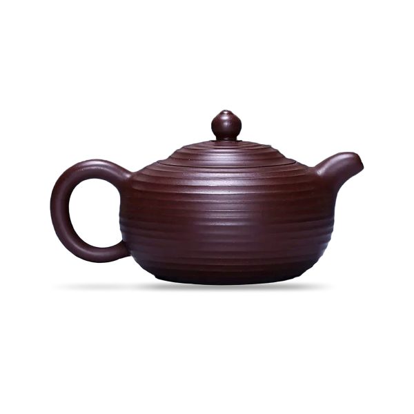 Théière de Yixing 250 ml — panse côtelée, filtre à boule, sur fond blanc