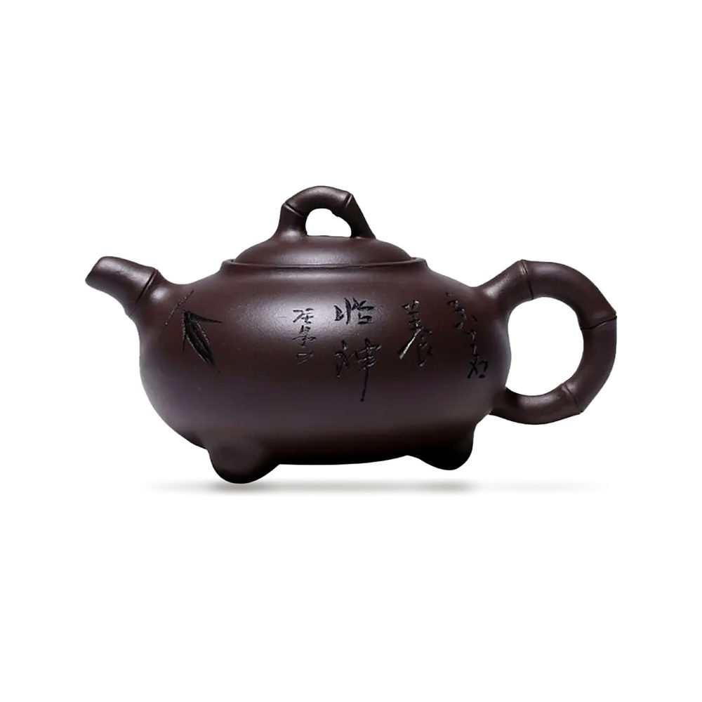 Théière de Yixing 360 ml — gravure à la main, sur fond blanc