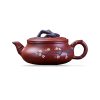 Théière de Yixing 290 ml — fleurs de prunier, forme plate, sur fond blanc